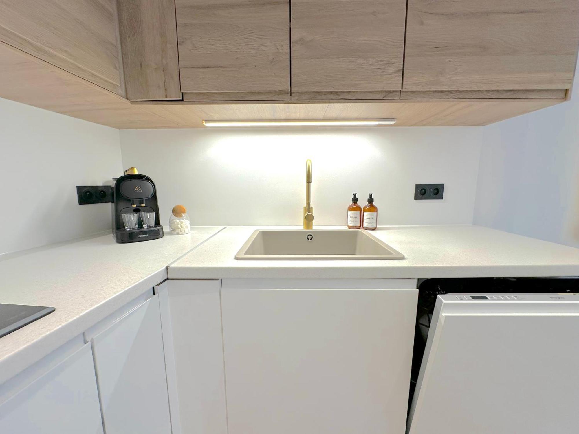 Monaco # Menton - 6 Persons - 2 Bedrooms - Full Renovated - Private Parking - Hypercenter - Clim - Beach And Sun Eksteriør bilde