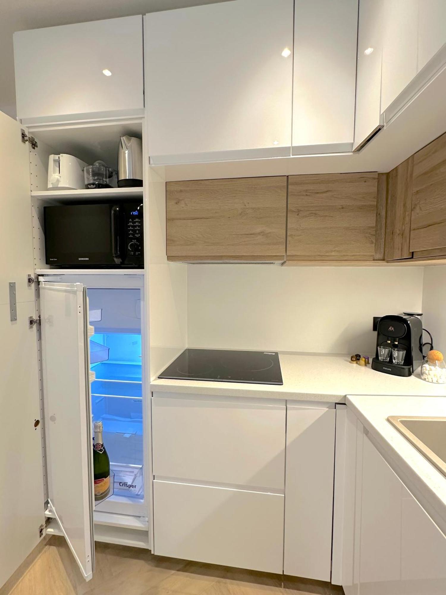 Monaco # Menton - 6 Persons - 2 Bedrooms - Full Renovated - Private Parking - Hypercenter - Clim - Beach And Sun Eksteriør bilde