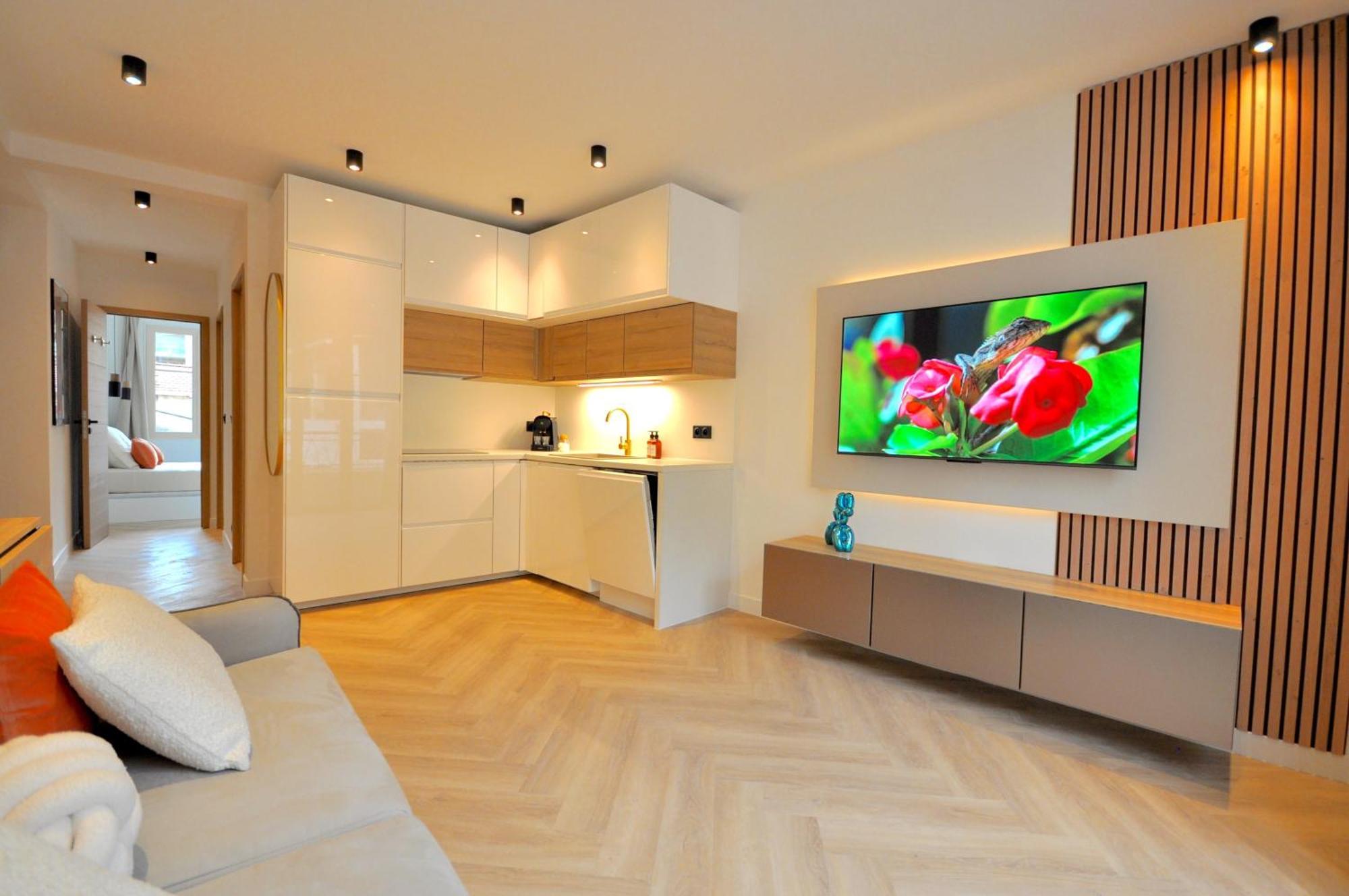 Monaco # Menton - 6 Persons - 2 Bedrooms - Full Renovated - Private Parking - Hypercenter - Clim - Beach And Sun Eksteriør bilde