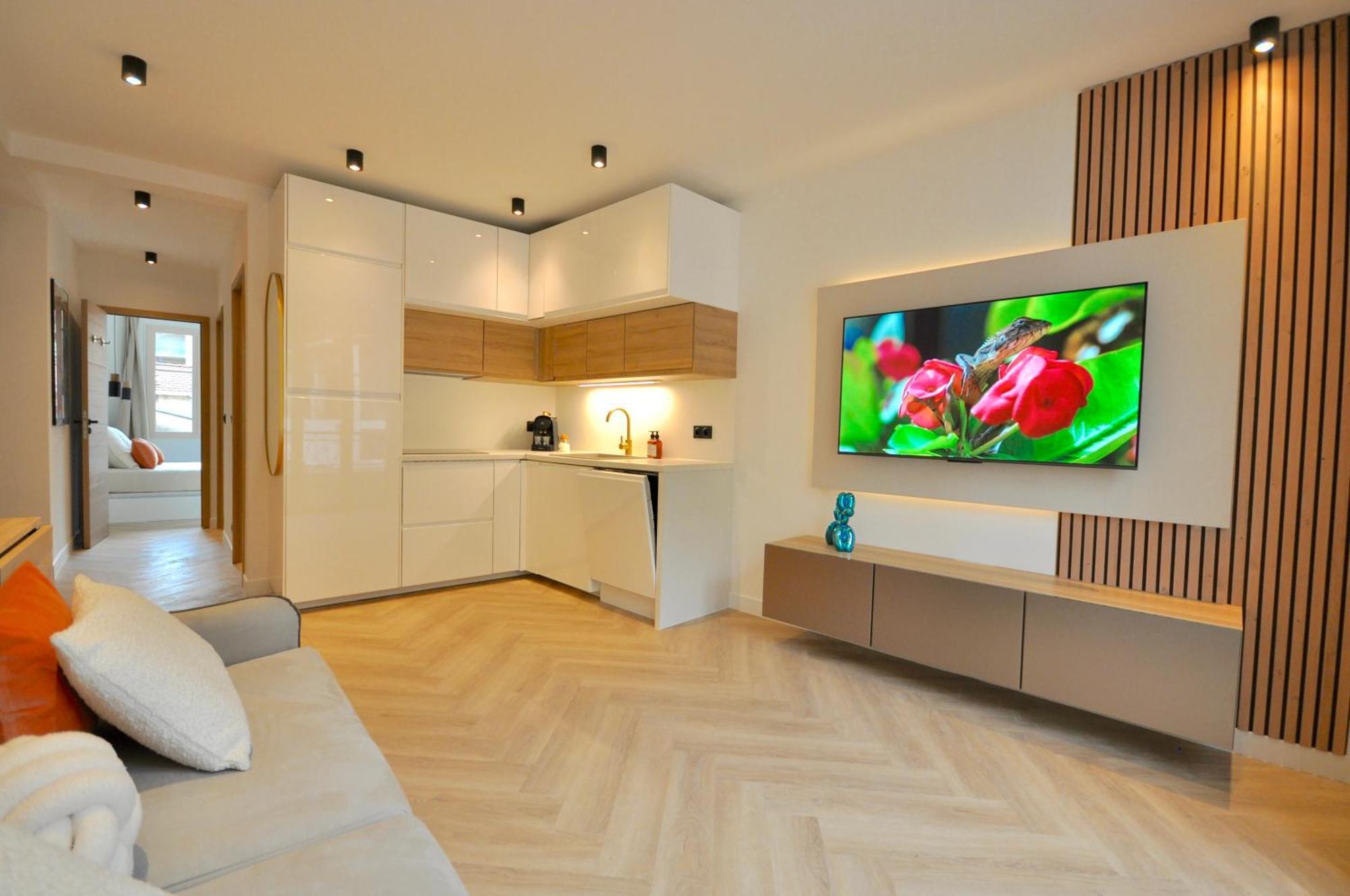 Monaco # Menton - 6 Persons - 2 Bedrooms - Full Renovated - Private Parking - Hypercenter - Clim - Beach And Sun Eksteriør bilde
