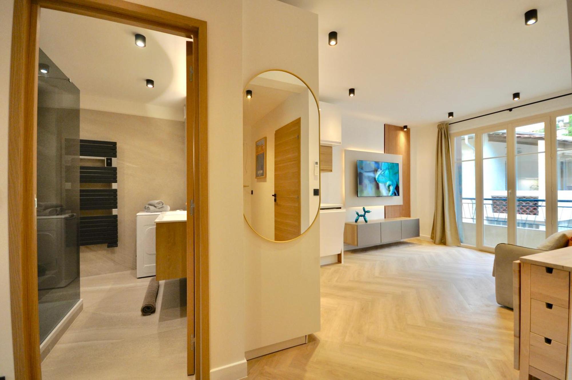 Monaco # Menton - 6 Persons - 2 Bedrooms - Full Renovated - Private Parking - Hypercenter - Clim - Beach And Sun Eksteriør bilde