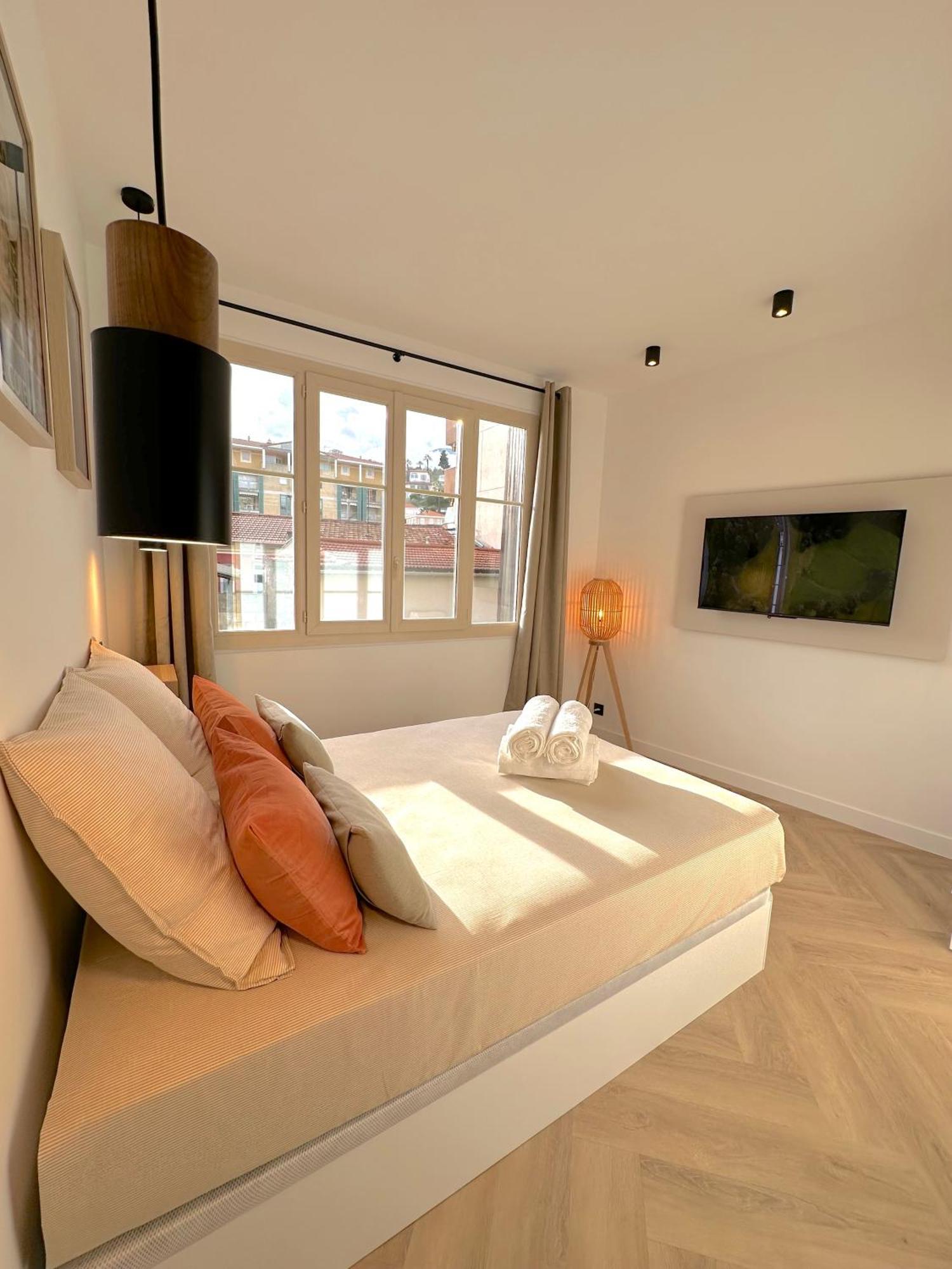 Monaco # Menton - 6 Persons - 2 Bedrooms - Full Renovated - Private Parking - Hypercenter - Clim - Beach And Sun Eksteriør bilde